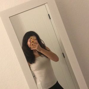 Woman’s/Juniors Plain White Tank Top